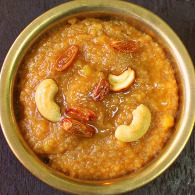 Chakkarai Pongal (Sweet Pongal).